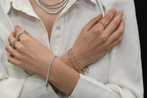 Effortless Elegance: Mastering the Art of Everyday Jewelry Stacking and Layering