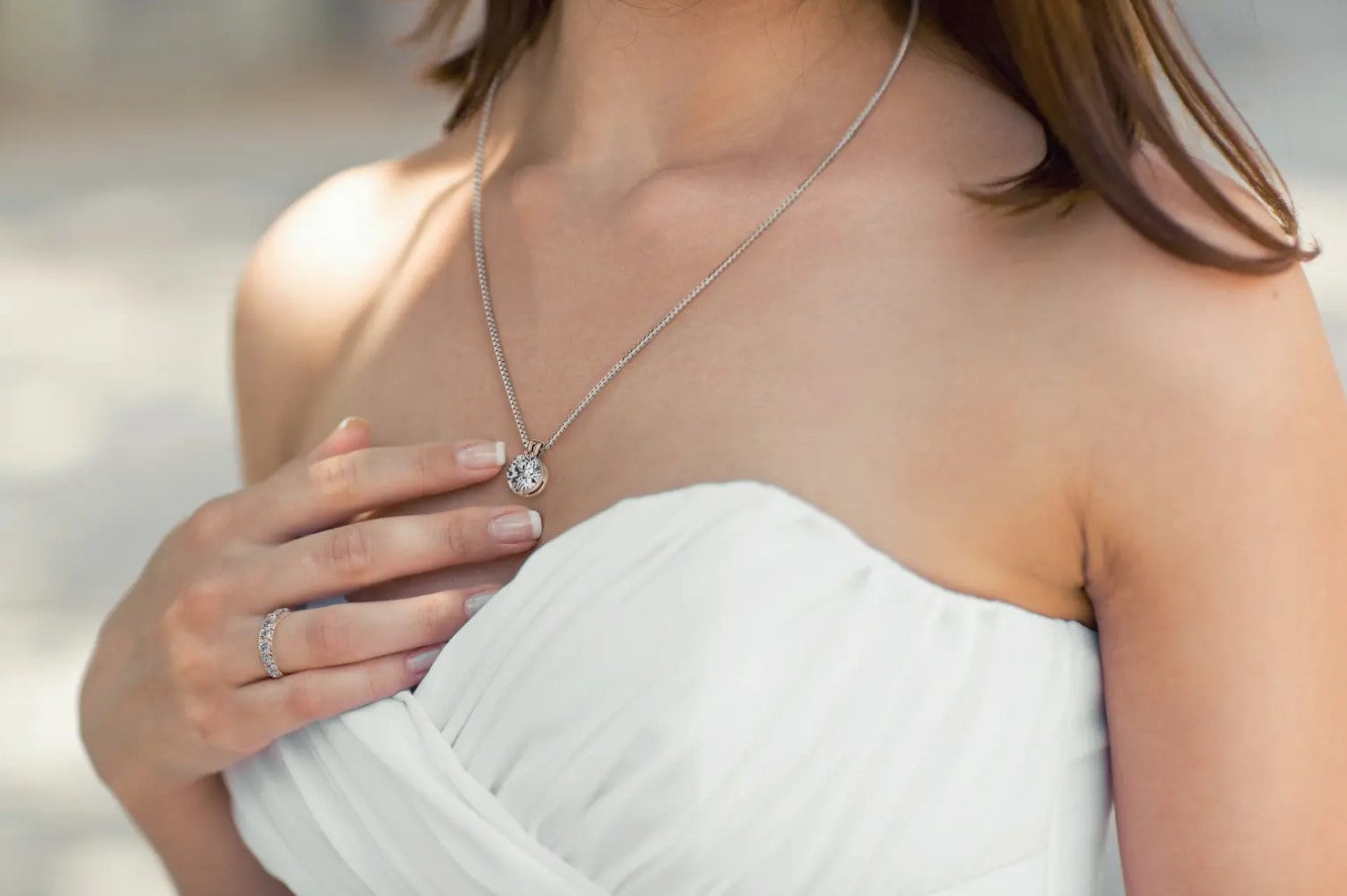 Choosing the Perfect Jewelry for Different Necklines