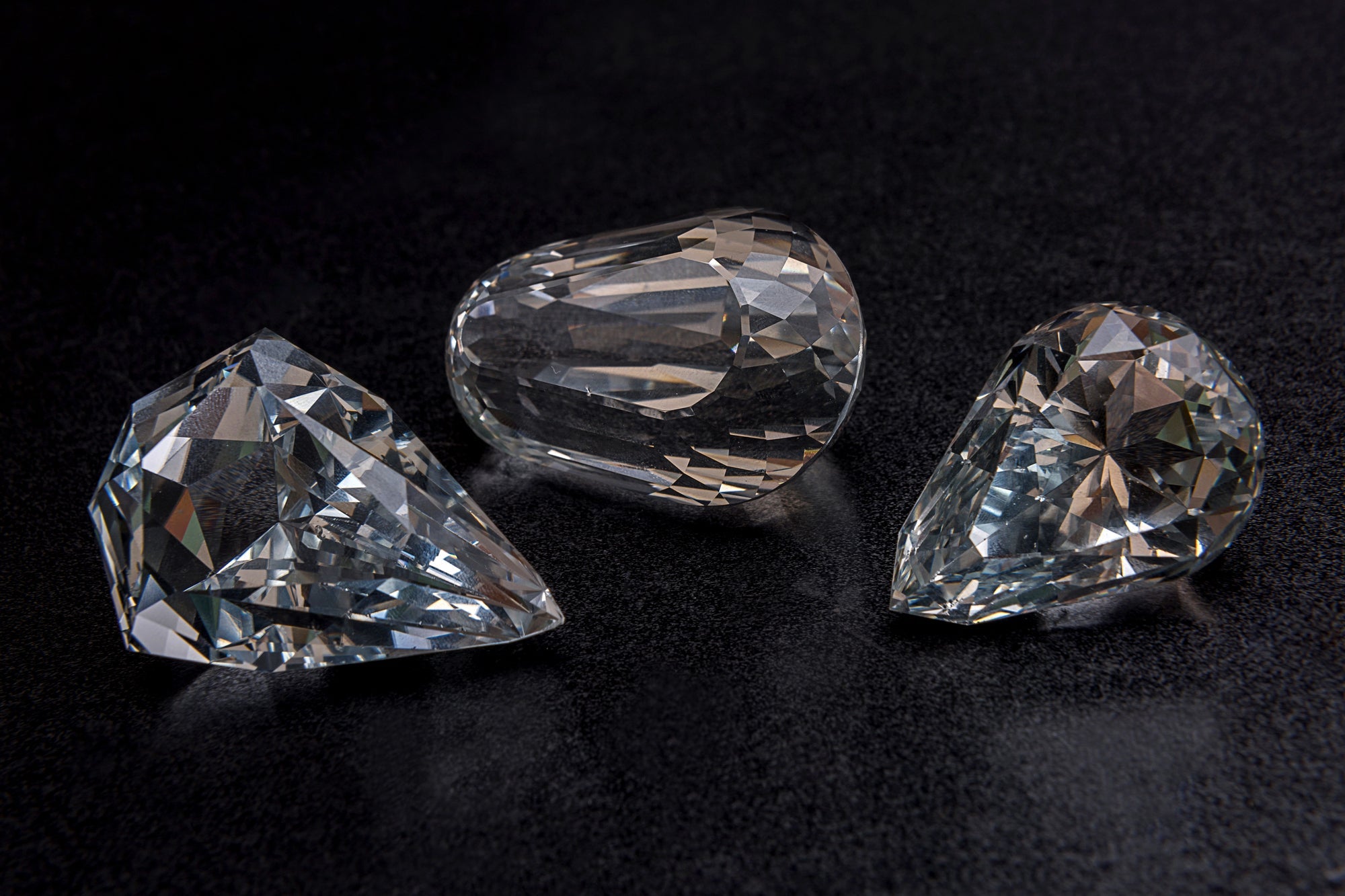 The 4Cs of Diamonds – How to Evaluate Cut, Color, Clarity, and Carat