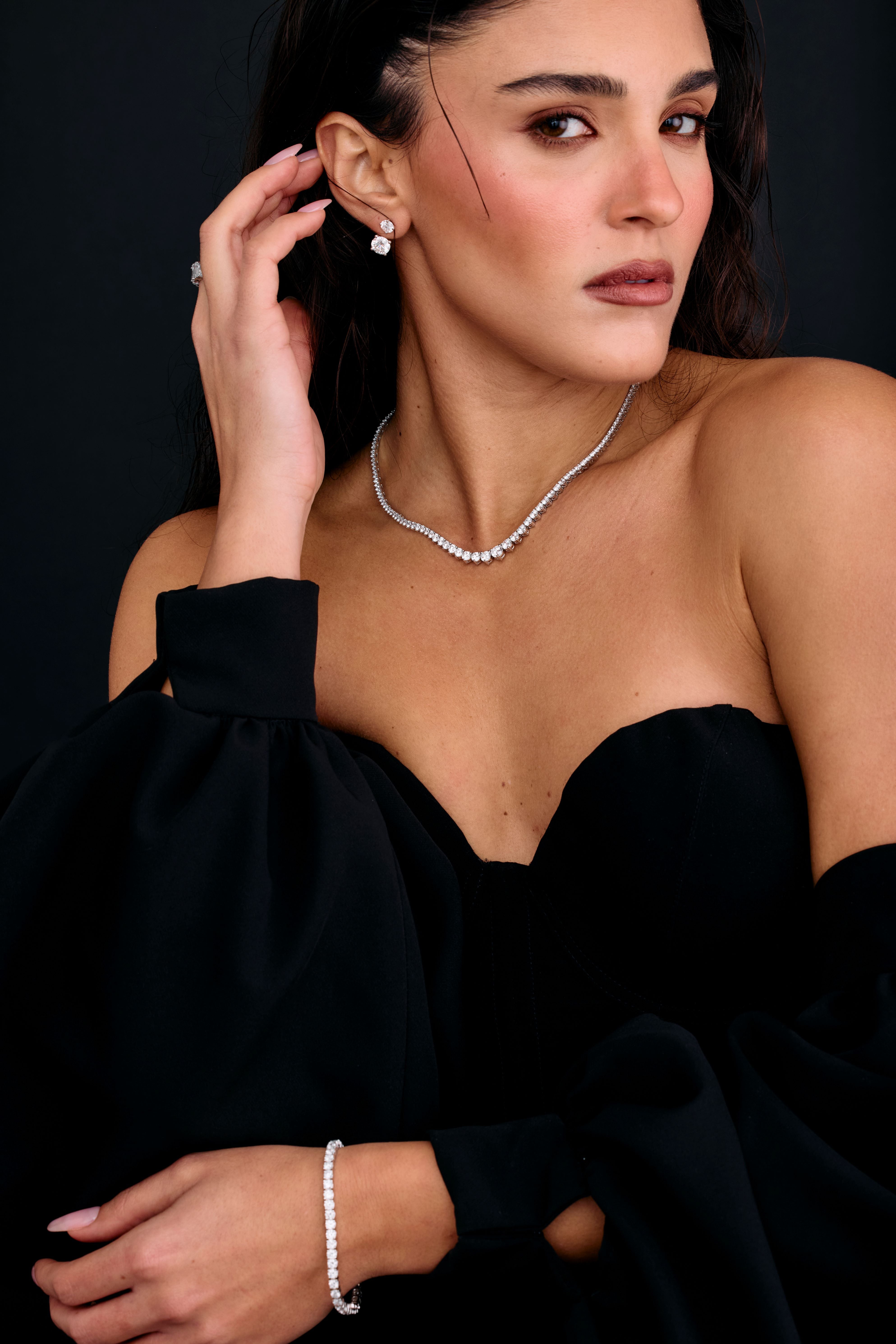 Large Graduated Diamonds Necklace (18.82 Ct. Tw.) for Rent