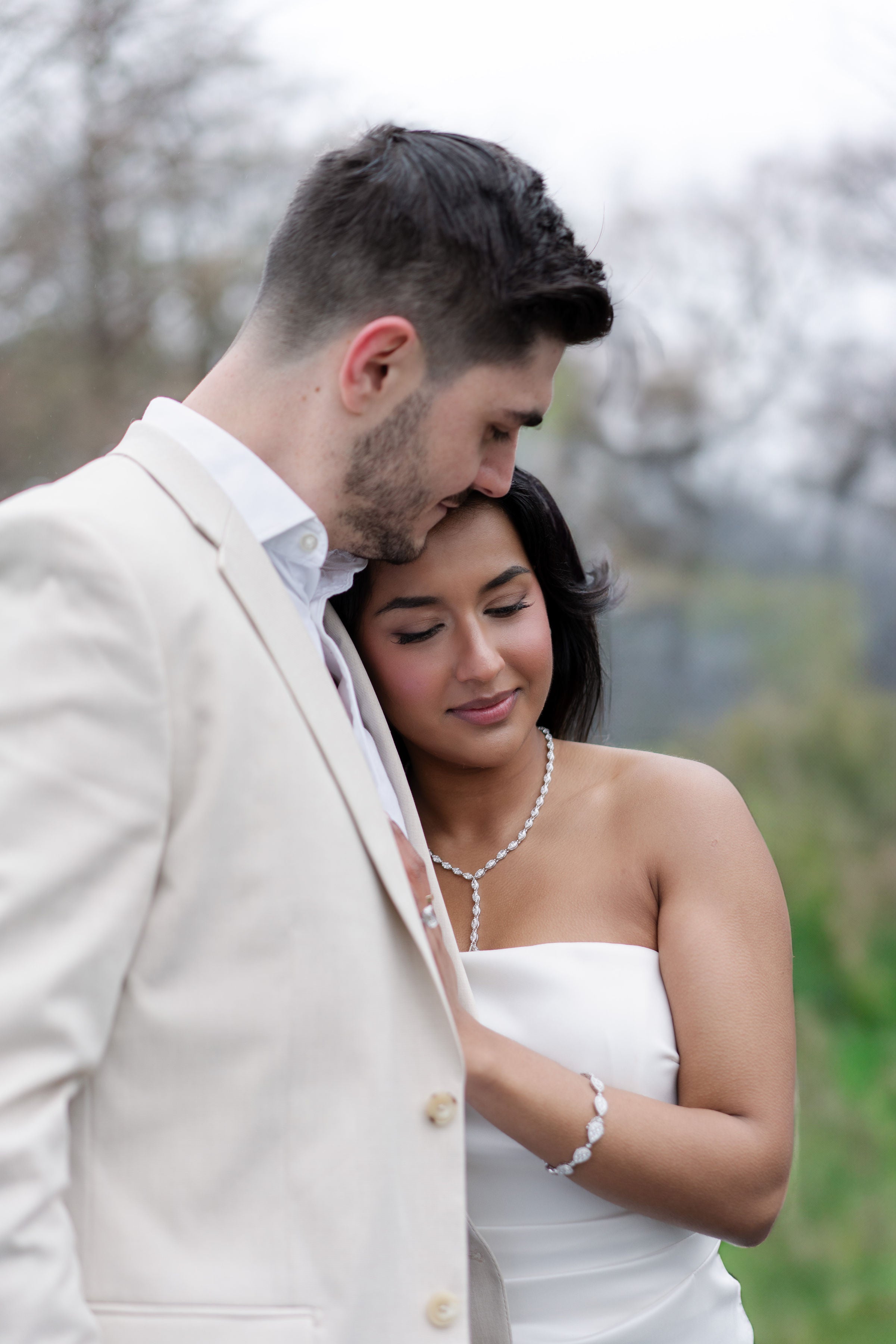 Marquise and Pear Diamonds Lariat Necklace  (31.29 Ct. Tw.) for Sale