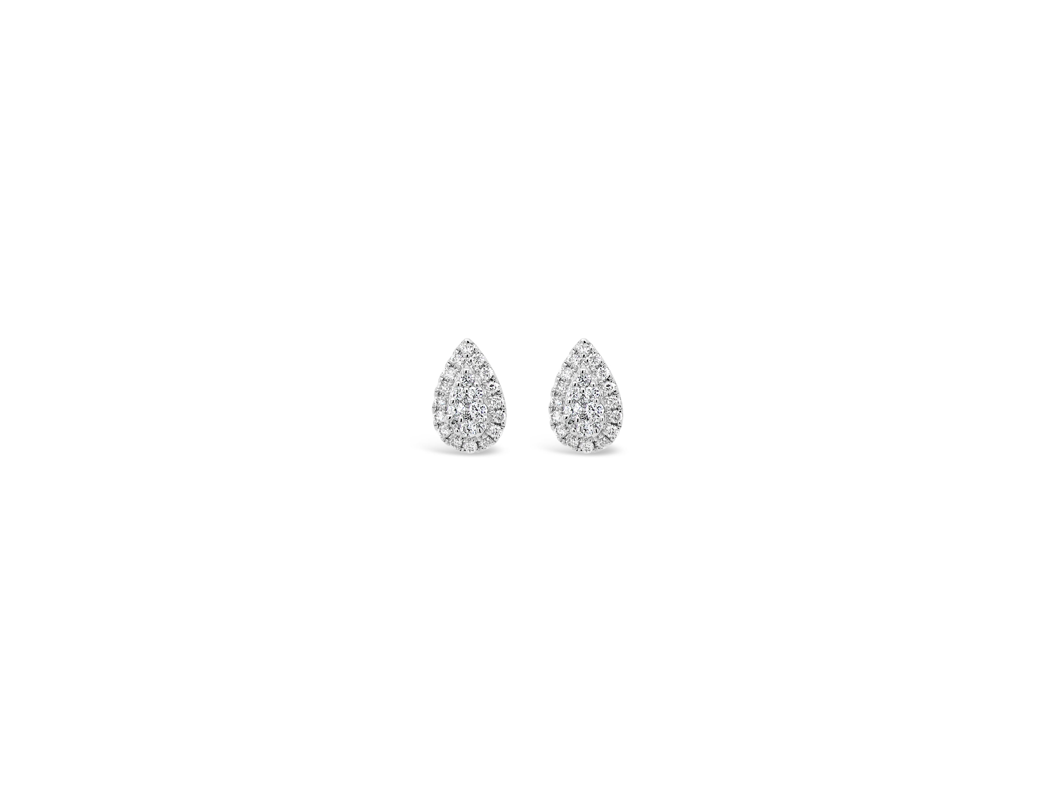 Pear Halo Cluster Diamonds Studs for Rent