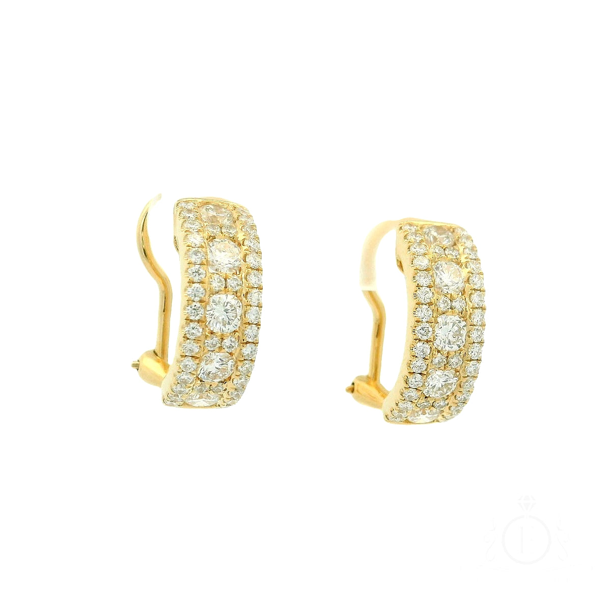 Hoop Earring in Yellow Gold for Rent