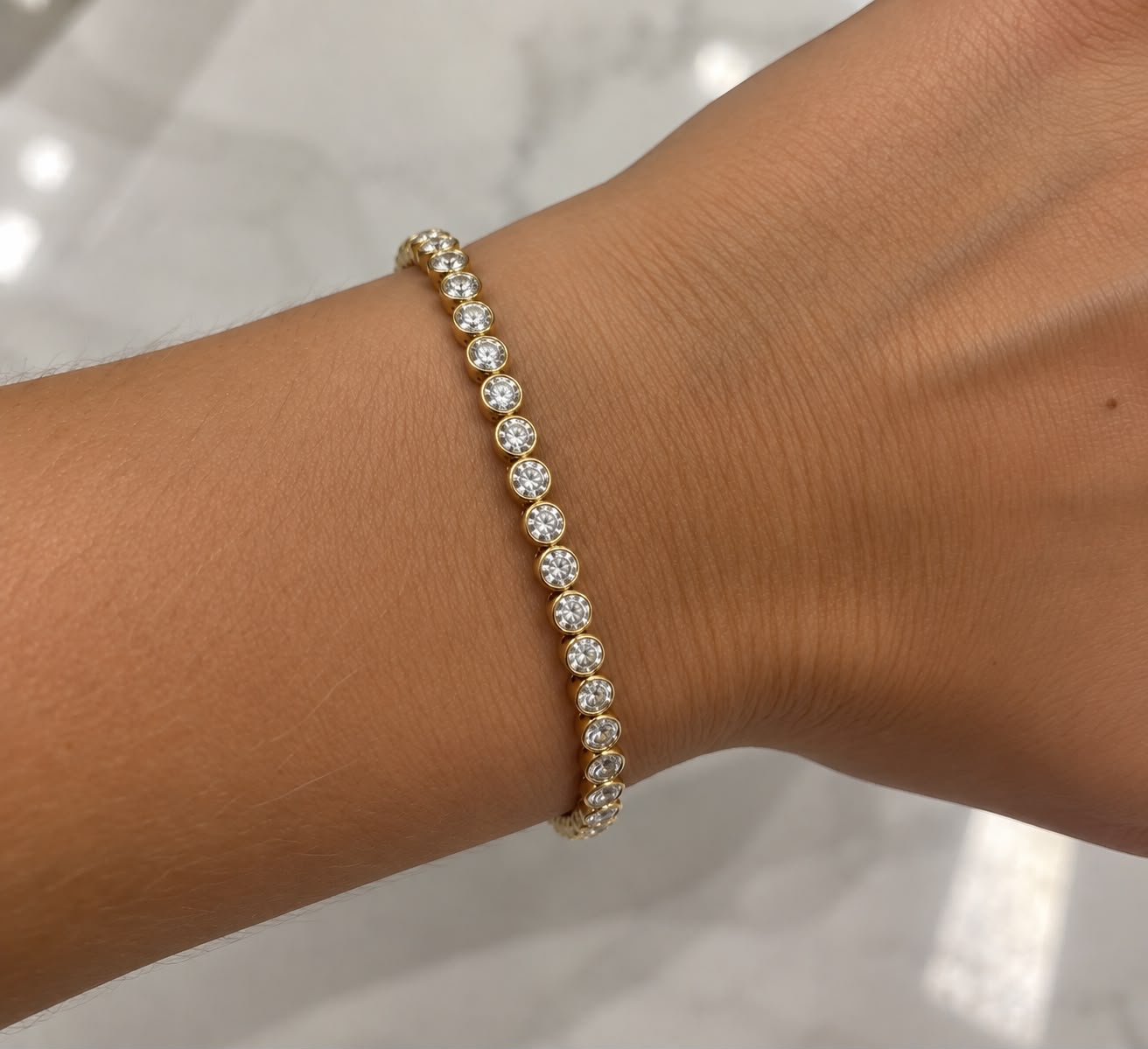 14k Yellow Gold Round Shape Lab Grown Diamond Bracelet with Bezel