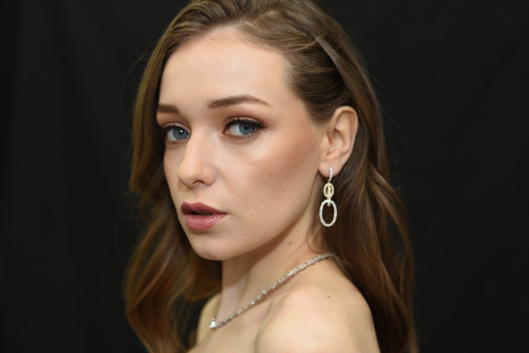 Oval Interlock Earrings - Elgrissy Diamonds