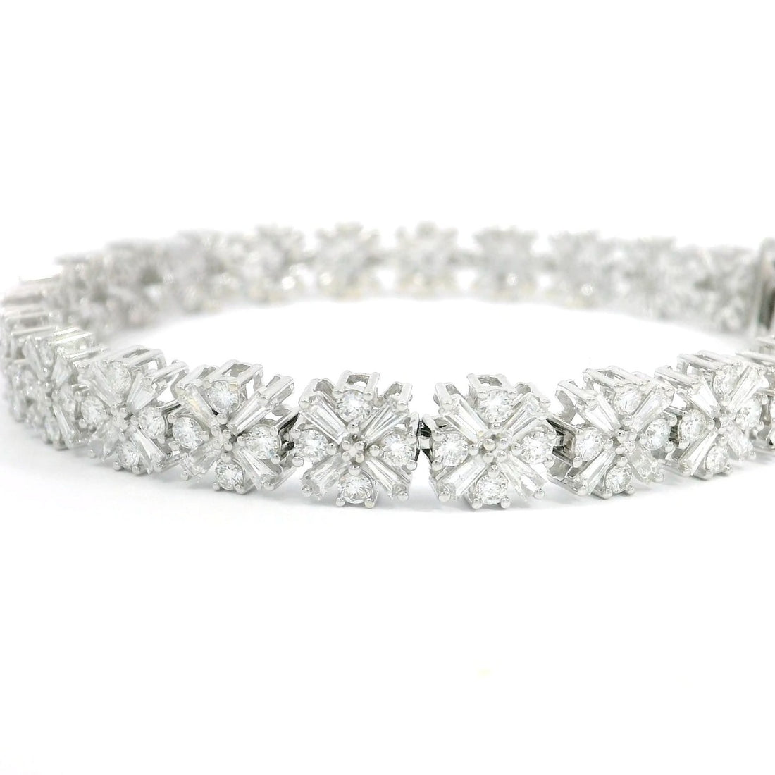 Flowers Shape Tennis Bracelet - Elgrissy Diamonds