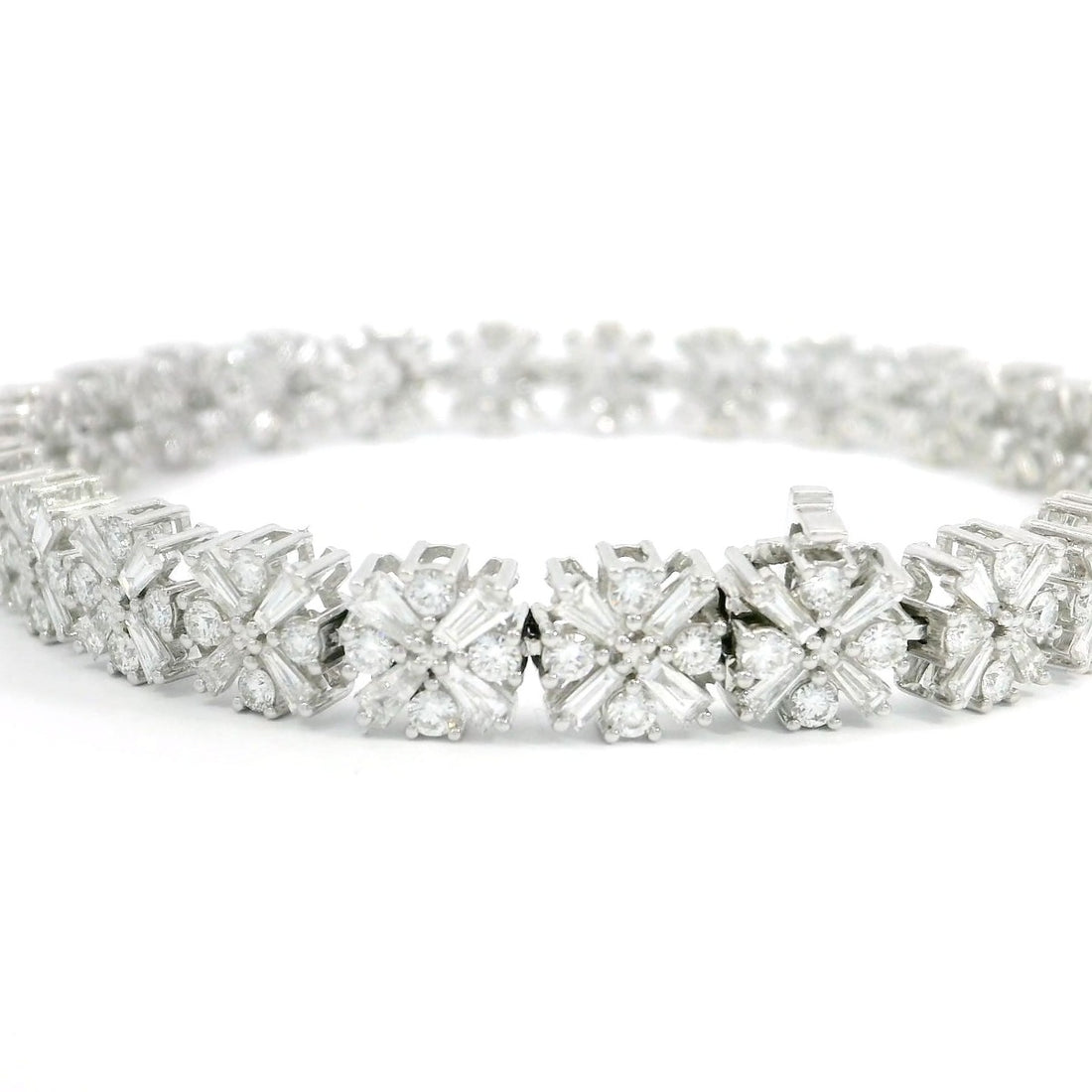 Flowers Shape Tennis Bracelet - Elgrissy Diamonds