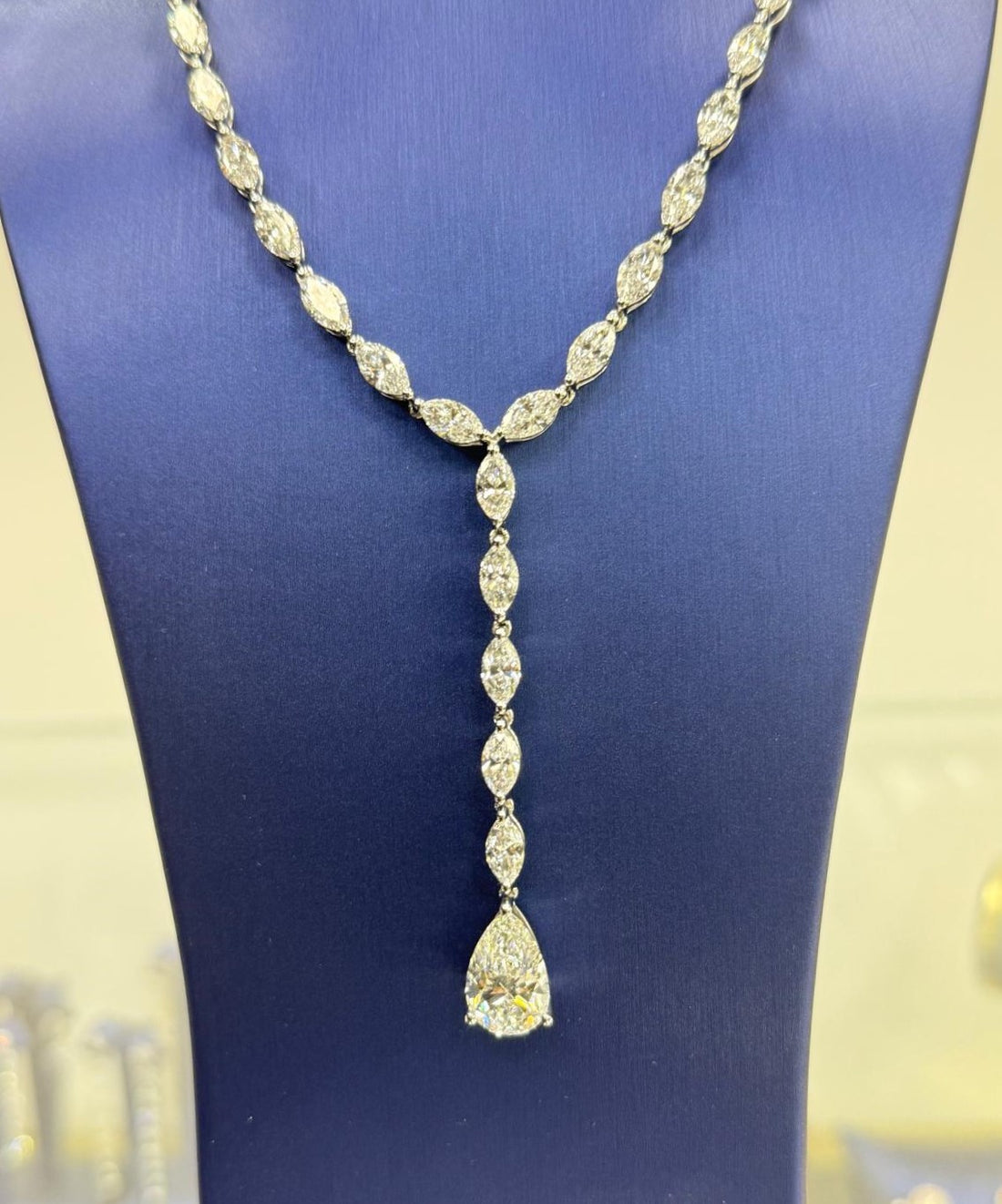 Marquise and Pear Diamonds Lariat Necklace